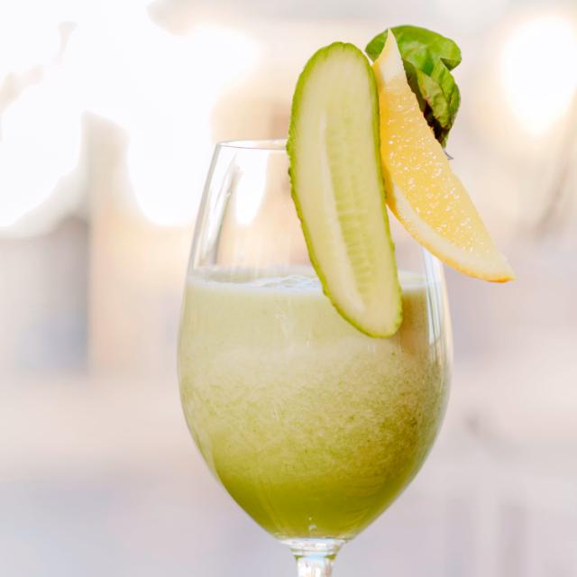 Svaigu gurķu un citronu fīzs