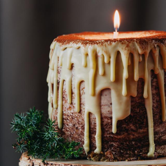 Meduskūkas svece ar upenēm